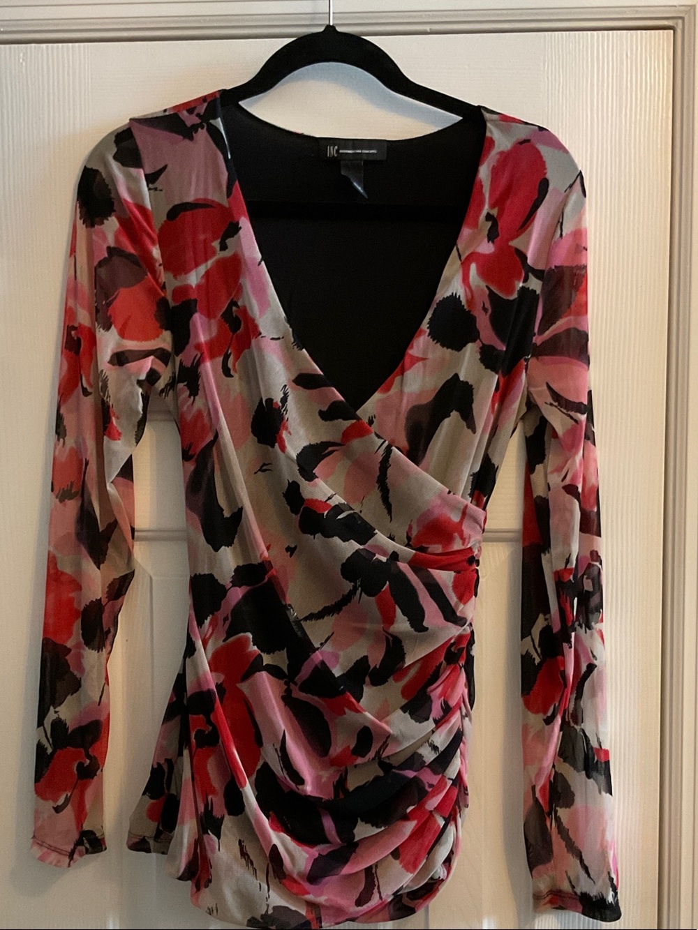 INC International Concepts Pink, Red & Black Floral Wrap-Style LS top, M
